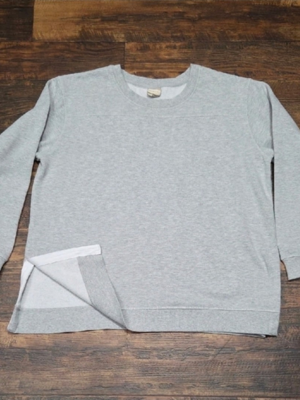 Everyday Crewneck Sweater in Light Gray - Women